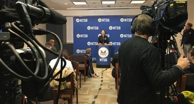 Trenul de pasageri Amtrak deraiat în SUA rula cu 128 în loc de 48 de kilometri pe oră, anunţă NTSB