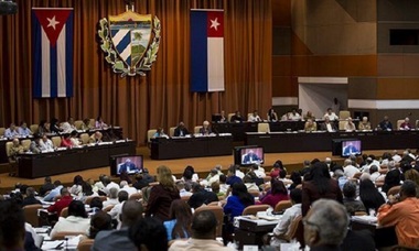 Raul Castro va ceda preşedinţia în aprilie 2018