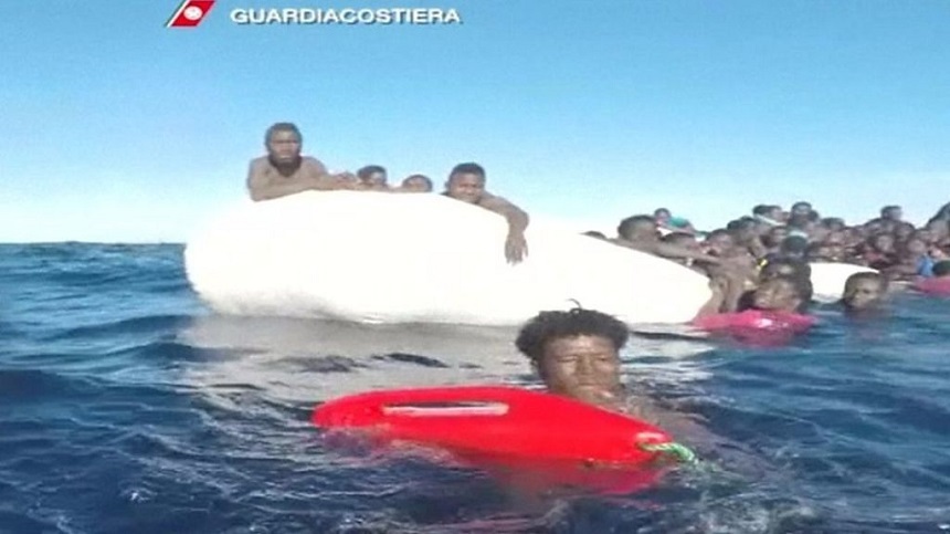 Zece migranţi morţi şi alţi peste 50 daţi dispăruţi în largul costelor Libiei