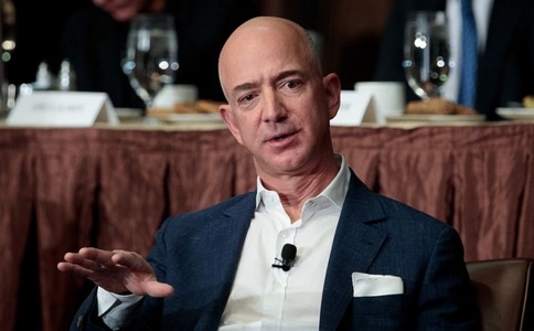 Jeff Bezos, cea mai bogată persoană din istorie