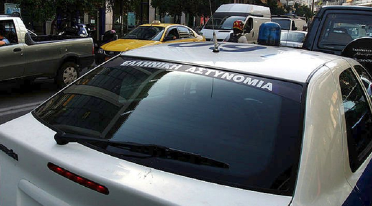 Grecia: Patru tineri au fost arestaţi pentru apartenenţă la o organizaţie teroristă de extremă dreapta