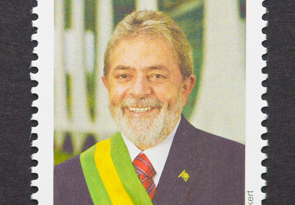 Petiţie pentru candidatura lui Lula la preşedinţia Braziliei semnată de Oliver Stone şi alţi foşti patru preşedinţi sud-americani