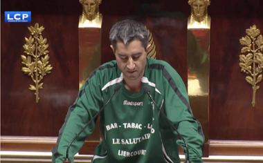 Franţa a adoptat un cod vestimentar şi de conduită pentru deputaţi