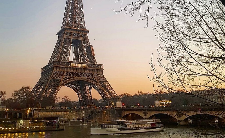 Inundaţii la Paris: Sena a ajuns la patru metri peste nivelul obişnuit

