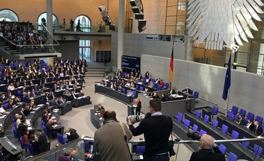 Germania restrânge reîntregirea familiei în cazul refugiaţilor, o condiţie în vederea formării unui guvern de coaliţie între conservatori şi social-democraţi