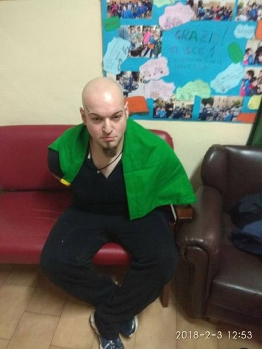 Autorul atacului rasist din Italia avea acasă un exemplar din "Mein Kampf" şi reviste despre fascism
