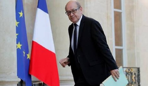 Aproximativ 100 de jihadişti francezi, reţinuţi de kurzi în Siria, anunţă şeful diplomaţiei franceze