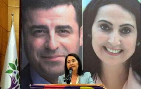Fosta copreşedintă a partidului turc HDP Serpil Kemalbay, arestată deoarece a criticat operaţiunea Ankarei în Siria