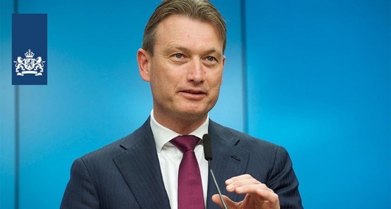 Ministrul olandez de Externe Halbe Zijlstra demisionează după ce a minţit despre o întâlnire cu Putin