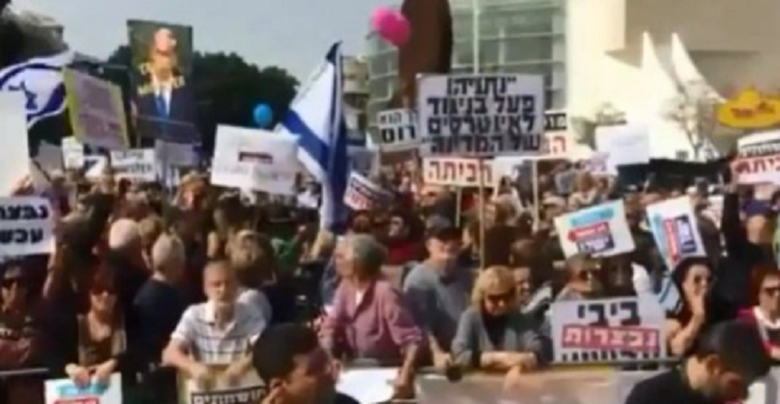 Mii de israelieni cer în stradă, la Tel Aviv, demisia lui Netanyahu