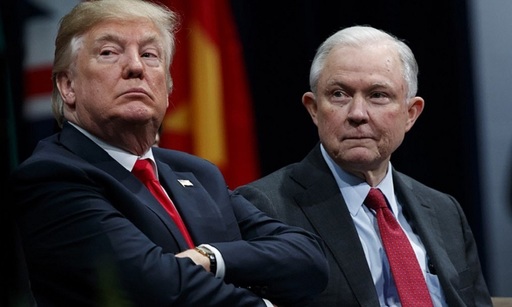 Trump îl provoacă pe Sessions să-i ancheteze pe Obama şi democraţi cu privire la amestecul rus în alegeri