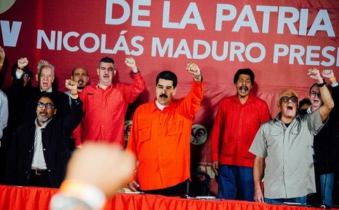 Maduro îşi depune candidatura la preşedinţie