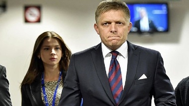 Doi oficiali vizaţi în ancheta jurnalistului Jan Kuciak se autosuspendă din funcţii până la finalizarea anchetei cu privire la asasinat