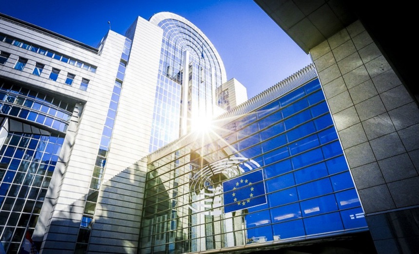Eurodeputaţii aprobă procedura CE de sancţionare a Poloniei în baza articolului 7 al Tratatului de la Lisabona 