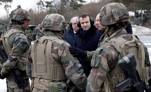 Macron ia pulsul unor forţe terestre aflate sub presiune - VIDEO