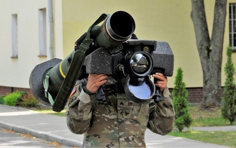 Vânzarea unor rachete americane antitanc Ucrainei va permite ”oprirea agresiunii ruse”, afirmă Poroşenko