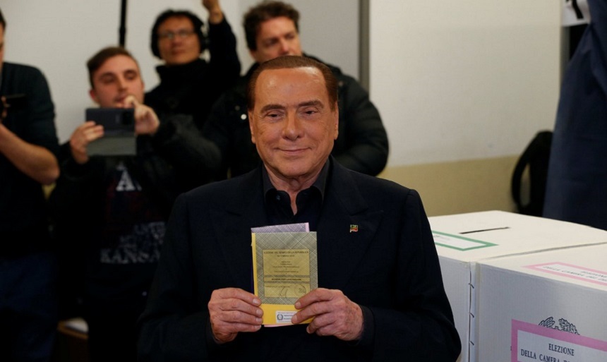 BIOGRAFIE: Silvio Berlusconi îşi face revenirea în politică, dar pierde leadershipul dreptei
