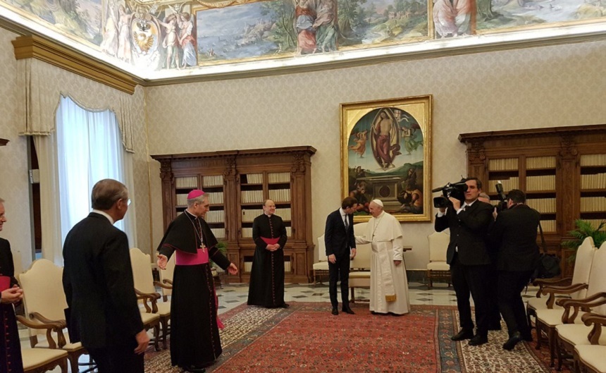 Papa Francisc vorbeşte cu Sebastian Kurz despre ”solidaritatea între popoare”