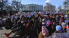 Zeci de mii de elevi americani îşi întrerup orele şi-i cer lui Trump, în cadrul "National School Walkout", măsuri concrete împotriva armelor de foc
