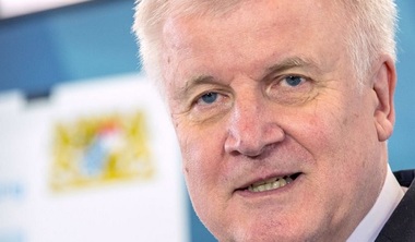 Noul ministru de Interne Horst Seehofer apreciază că islamul nu face parte din societate şi identitatea naţionanală şi relansează dezbaterea pe tema locului islamului în Germania