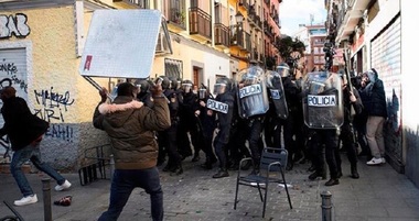 Tensiuni la Madrid în urma morţii controversate a unui senegalez
