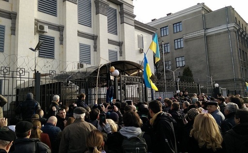 Furie în Ucraina, care nu le permite ruşilor să voteze în alegerile prezidenţiale