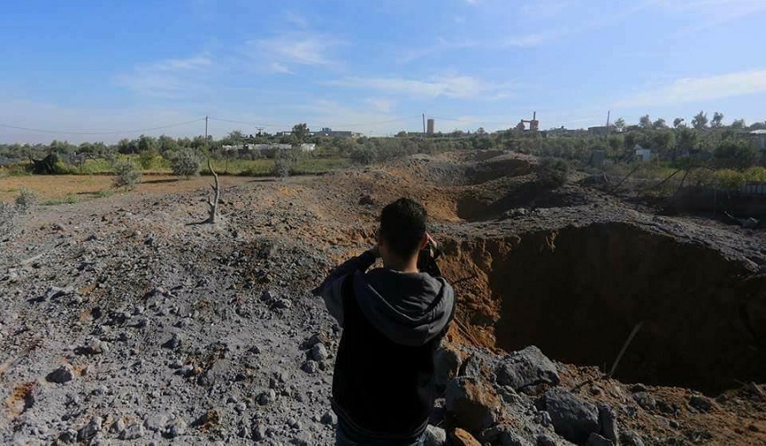 Israelul bombardează instalaţii ”subterane” în Fâşia Gaza