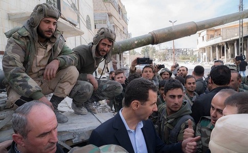 Preşedintele sirian Bashar al-Assad vizitează armata în Ghouta de Est