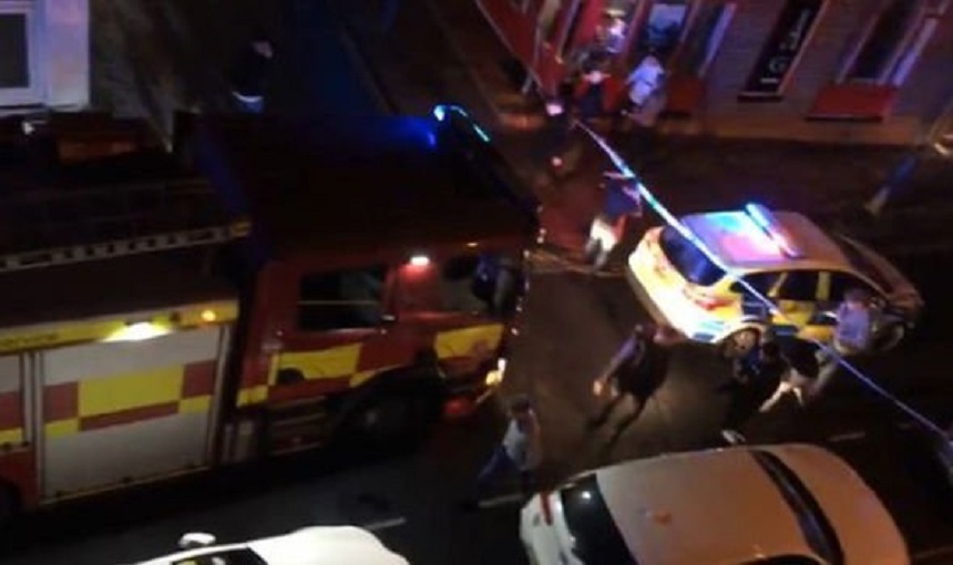 Cel puţin 13 răniţi la un club de noapte în apropiere de Londra, după ce un bărbat a intrat cu maşina în local