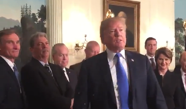 Trump reafirmă că este pregătit să depună mărturie în faţa procurorului special