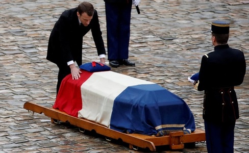 Macron salută în cadrul unui omagiu naţional ”spiritul francez de rezistenţă” încarnat de Arnaud Beltrame