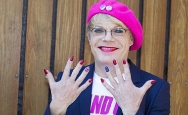 Un umorist britanic laburist, Eddie Izzard, se angajează împotriva antisemitismului în Partidul Laburist