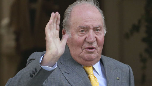 Regele Juan Carlos a fost operat cu succes pentru înlocuirea protezei artificiale la un genunchi