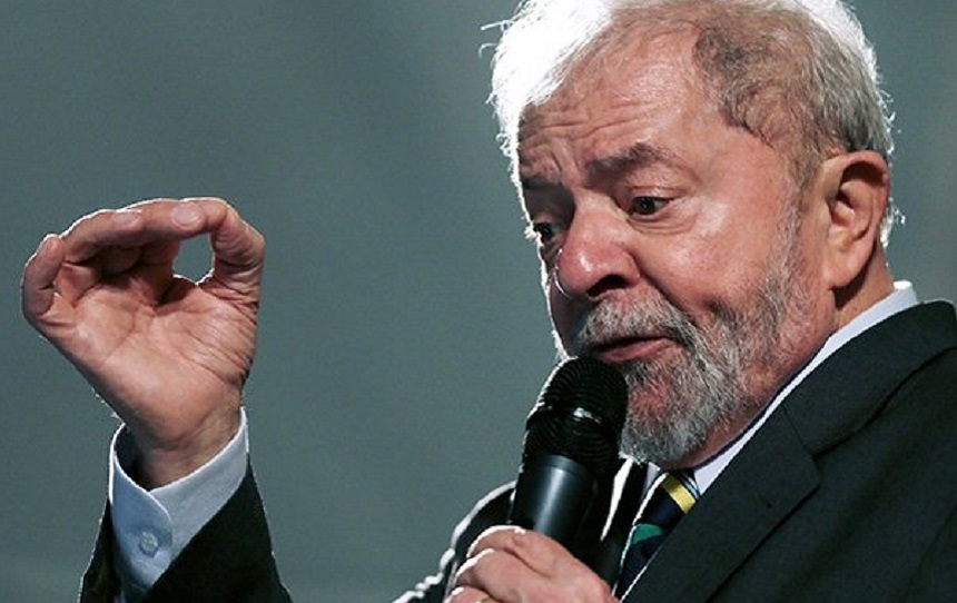 Fostul preşedinte brazilian Lula, condamnat la 12 ani de închisoare pentru corupţie, s-a predat autorităţilor 