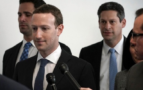 Zuckerberg intenţionează să-şi asume personal răspunderea faţă de ”erorile” comise de Facebook, în Congres de această dată