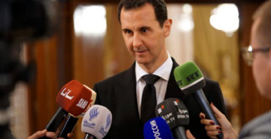 Assad susţine că raidurile aeriene ale alianţei conduse de SUA măresc determinarea sa de a „lupta şi a distruge terorismul”; sute de sirieni au ieşit pe străzi pentru a demonstra că nu se ascund - VIDEO

