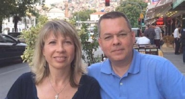 Donald Trump îşi exprimă susţinerea faţă de pastorul Andrew Brunson, încarcerat în Turcia