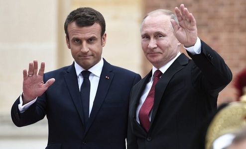 Macron despre Putin: Vrea o Rusie puternică. Oamenii sunt mândri de politicile lui. Este extrem de dur cu oponenţii lui, iar viziunea lui privind democraţia este diferită de a mea
