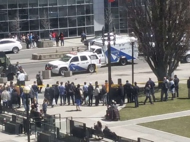 UPDATE - Nouă persoane au murit şi 16 au fost rănite, după ce o furgonetă a lovit mai mulţi pietoni la Toronto. Şoferul a fost reţinut. MAE: Momentan nu există informaţii care să arate că printre victime s-ar afla şi români. FOTO, VIDEO