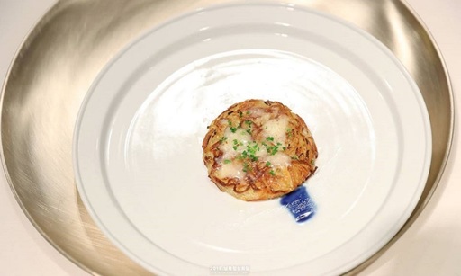 Kim Jong Un, servit la summitul din Sud cu rösti, un fel elveţian, care să-i amintească de anii de şcoală