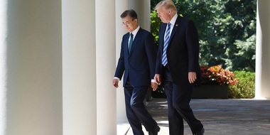 Lucrurile decurg bine în privinţa întâlnirii cu Kim Jong Un, anunţă Trump în urma unei convorbiri cu Moon