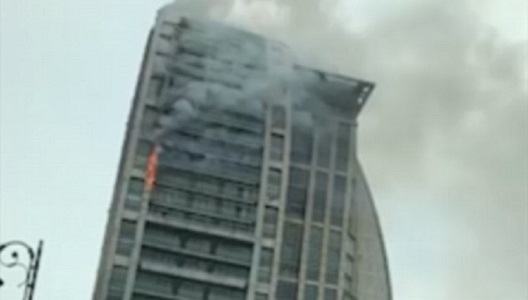 Incendiu în capitala azeră la o clădire care ar fi urmat să devină un hotel marca Trump