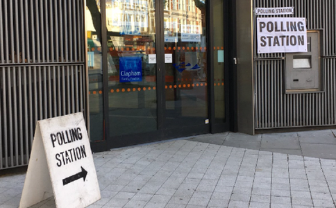 Alegeri locale în Anglia cu valoare de test pentru Guvernul May, cu mai puţin de un an înainte de Brexit
