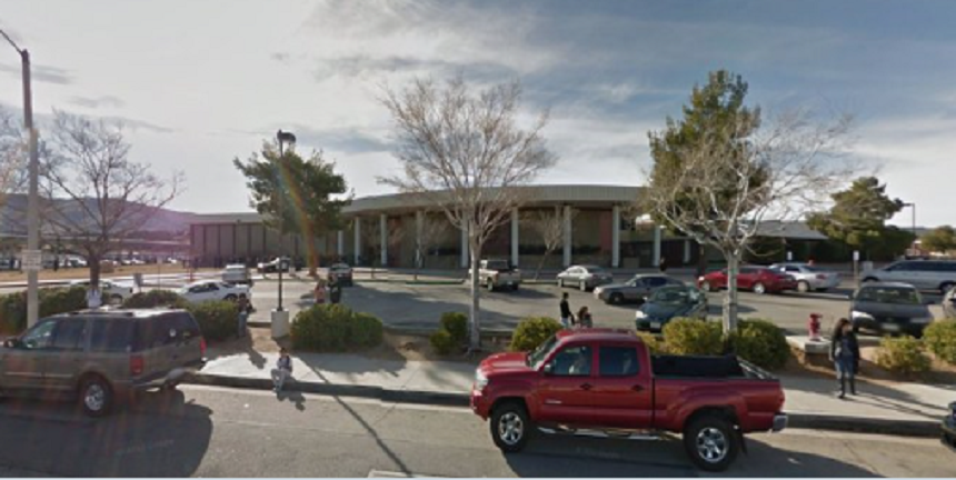 Bărbat reţinut în urma unui incident armat la un liceu în California, soldat cu un rănit