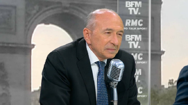 Atentat dejucat în Franţa, doi fraţi de origine egipteană arestaţi, anunţă Collomb; prietenul autorului atacului cu cuţitul de la Paris, inculpat, două femei arestate