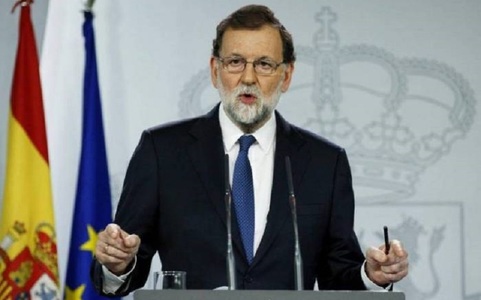 Rajoy menţine articolul 155 din Constituţie după ce în guvernul Cataloniei au fost numiţi arestaţi şi fugari

