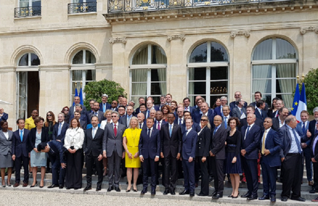 UPDATE - Macron le cere patronilor din high-tech angajamente în favoarea ”binelul comun”