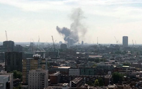 Pompieri verifică Hotelul Mandarin Oriental din Londra, evacuat din cauza incendiului