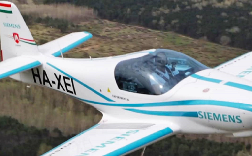 Doi morţi, pilotul şi copilotul, la Budapesta, în urma prăbuşirii unui avion electric în fază de testare, anunţă Siemens