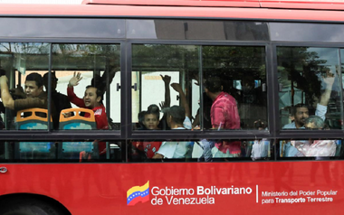 Alt grup de 43 de opozanţi venezueleni eliberat de Maduro